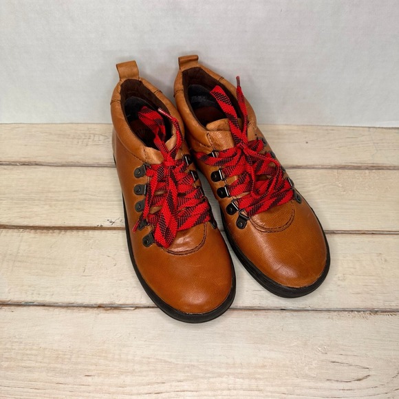OTBT Womens Leather Ankle Havana Boots Hiking Red Lace Up Fall Booties Sz 7 - Picture 1 of 9